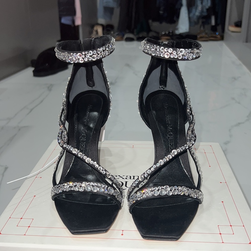 Alexander McQueen heels - Picture 3 of 12